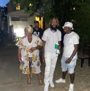 Meet your Posher, Dwayne